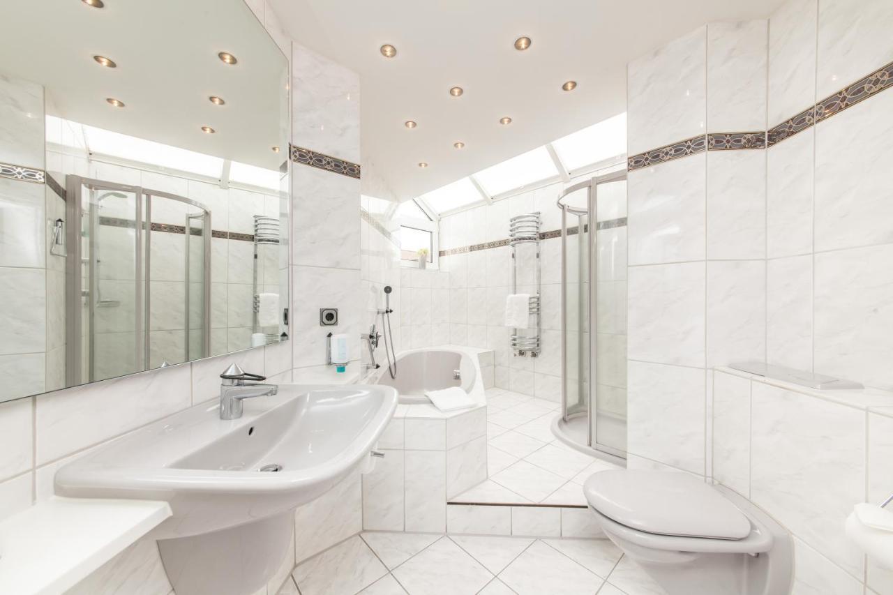וולפסבורג Hotel Strijewski - Apartments מראה חיצוני תמונה